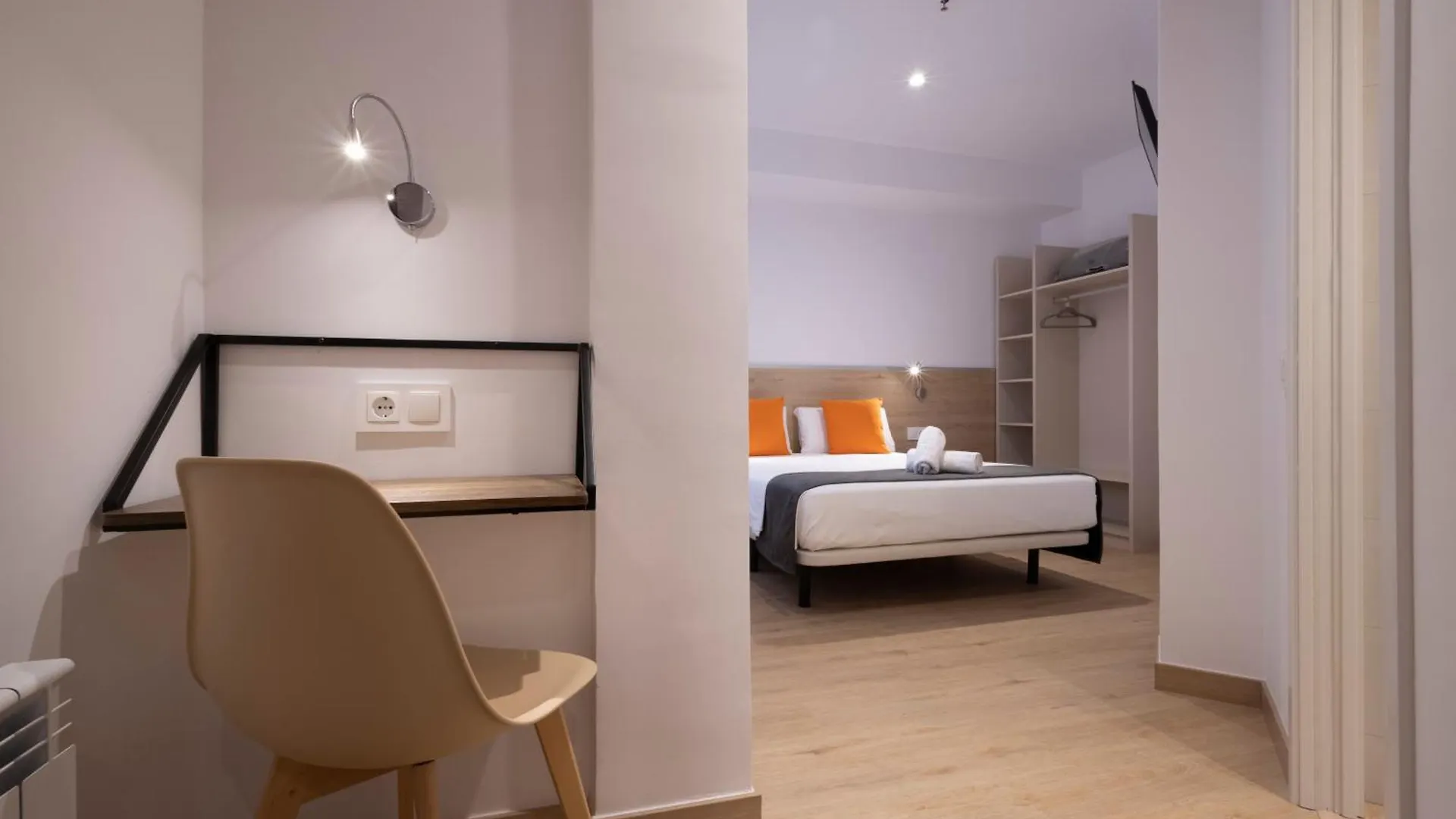 Guest house Hostal Sans Barcelona