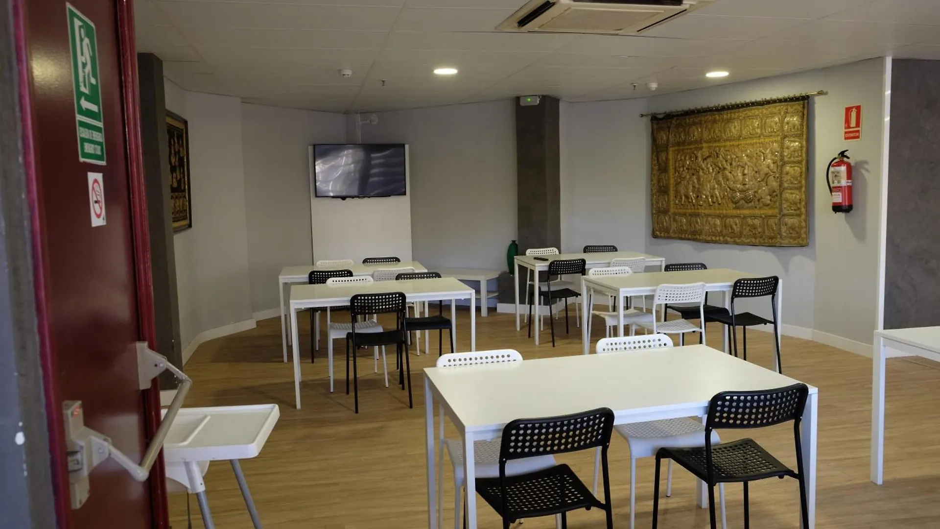 ** בית הארחה ברצלונה Hostal Sans ספרד