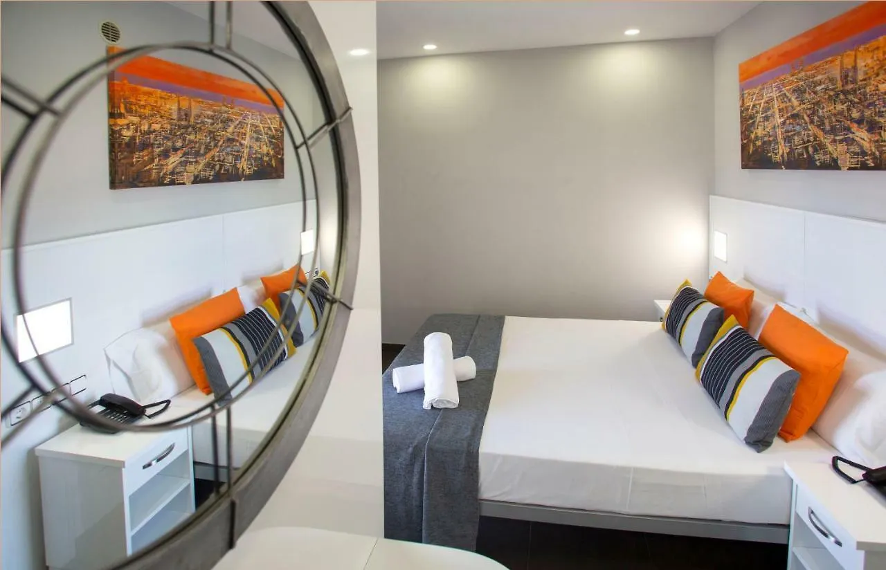ברצלונה Hostal Sans 2*,  ספרד