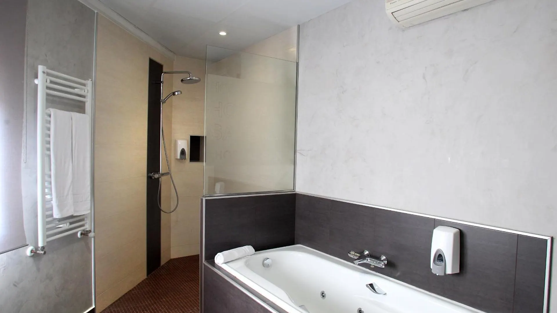 Hostal Sans Barcelona 2*,  Spain